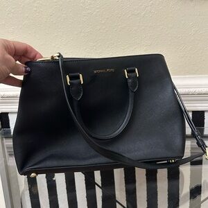 NWOT MICHEAL KORS PERFECT CONDITION PURSE